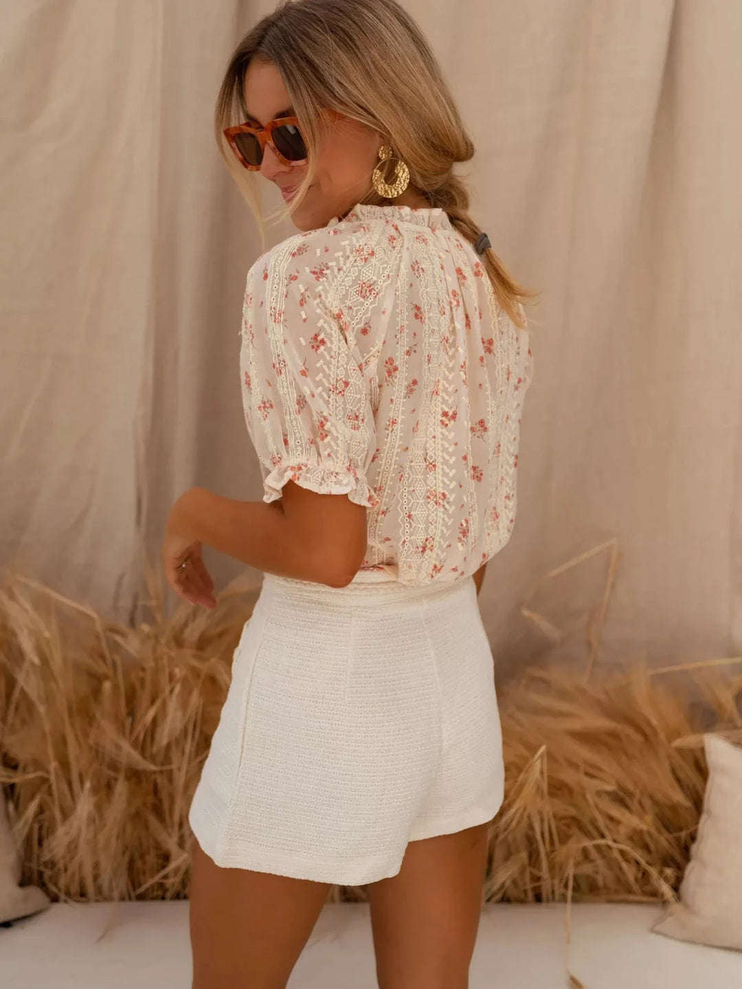 ELINA | LICHTE ZOMERBLOUSE MET ROMANTISCHE CHARME